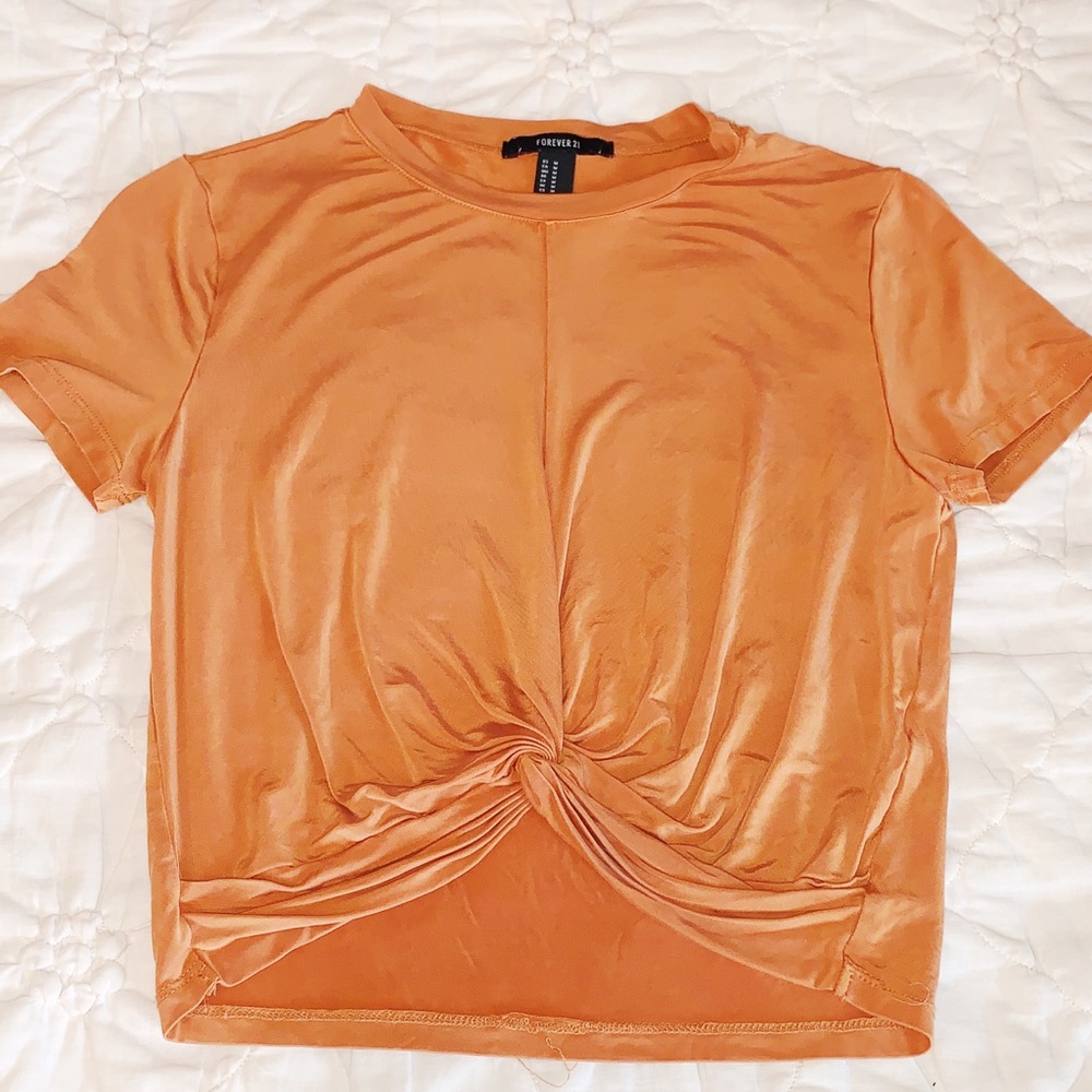 TAN KNOT CROP TOP!!